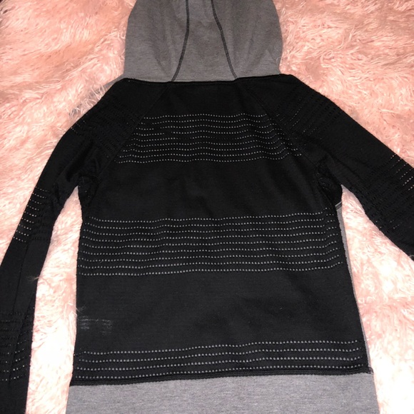 Athleta Charcoal Limitless Pullover Hoodie - Picture 5 of 8